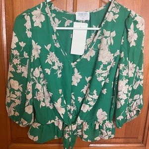 Green floral top XS NWT